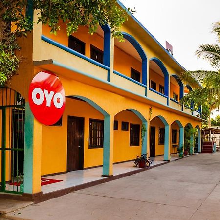 Oyo Hotel Miramar, Loreto Loreto  Exterior photo