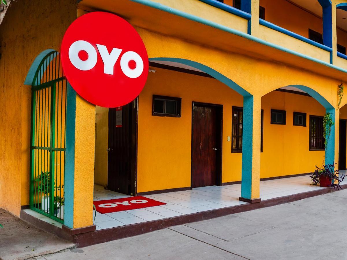 Oyo Hotel Miramar, Loreto Loreto  Exterior photo