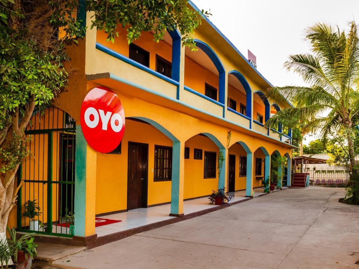 Oyo Hotel Miramar, Loreto Loreto  Exterior photo